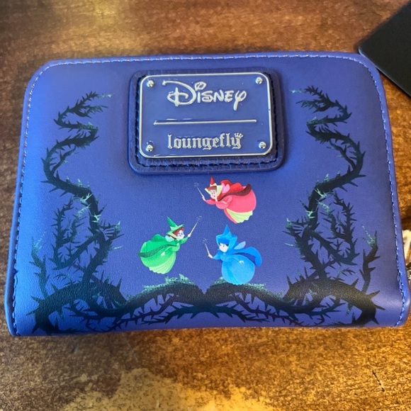 Sleeping beauty wallet - Picture 2 of 3